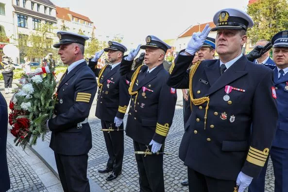 85  Rocznica Wybuchu II Wojny Światowej – Uroczystości w Świnoujściu Foto Marynarka Wojenna 