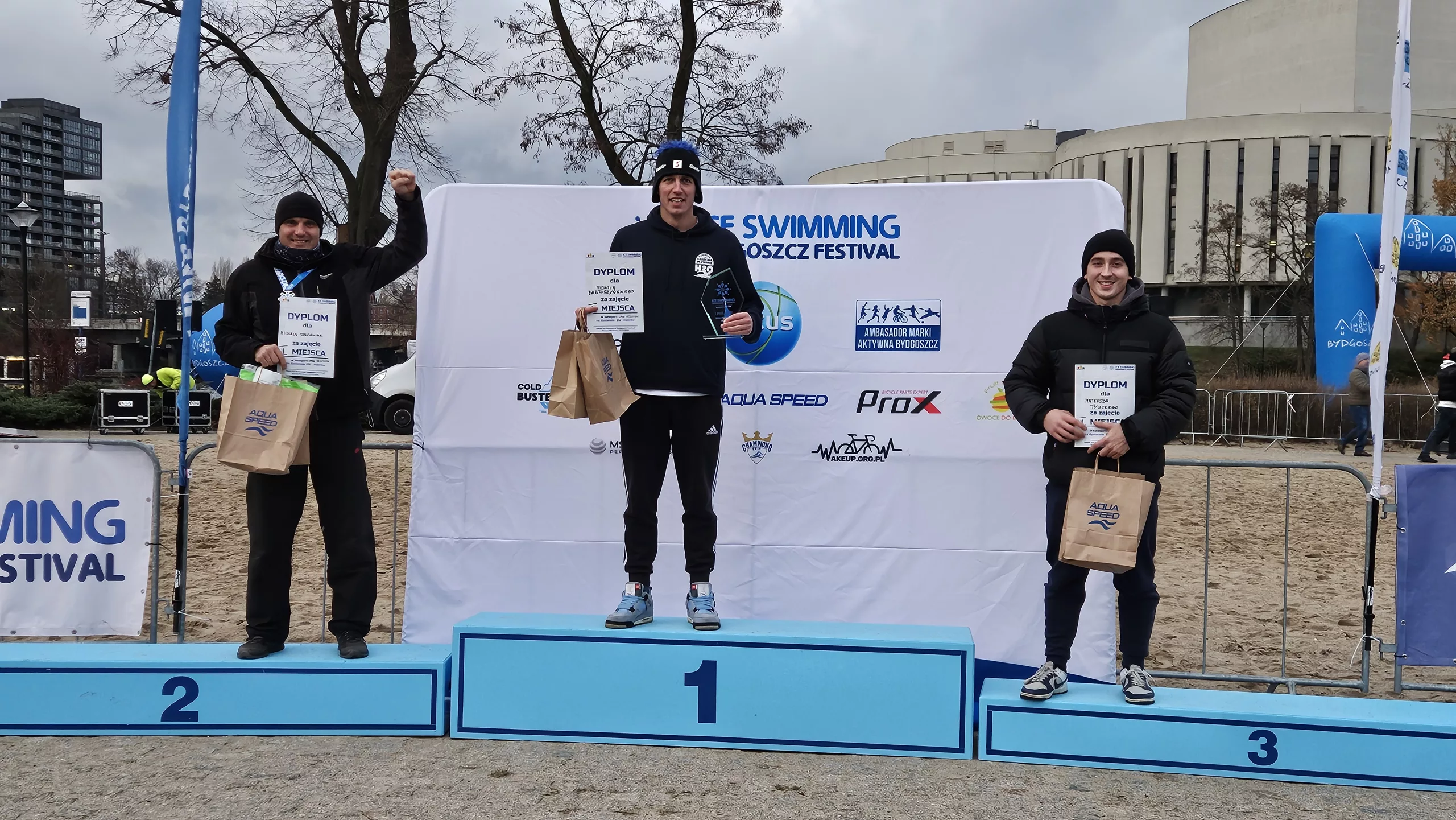 Sukcesy mieszkańców Świnoujścia na Focus Ice Swimming Festival 